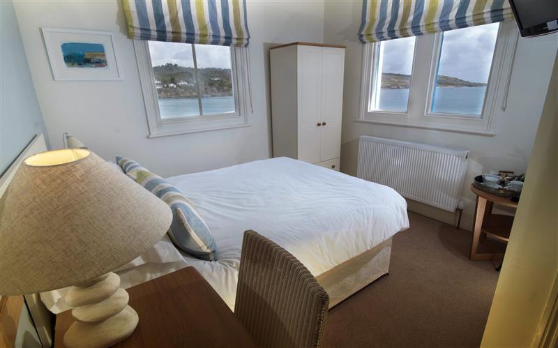 The Paris Hotel Coverack Exterior foto